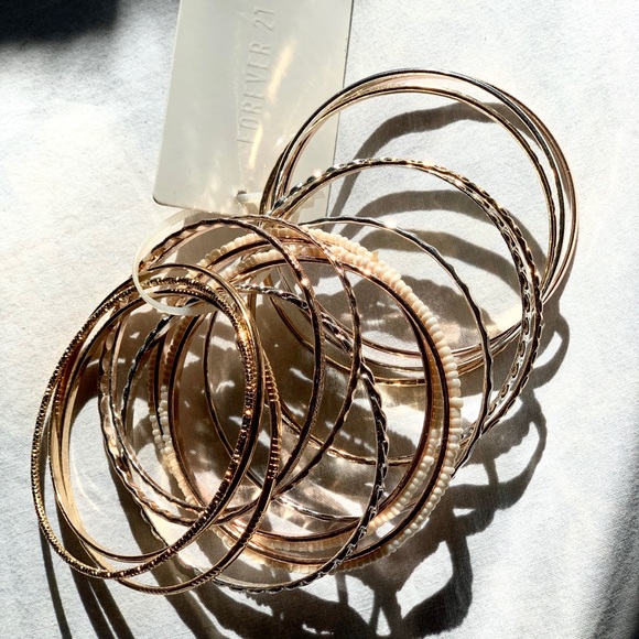 Forever 21 bracelet - Picture 1 of 1